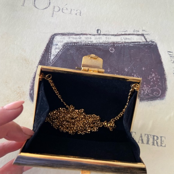 Gold metal clutch - Picture 4 of 4